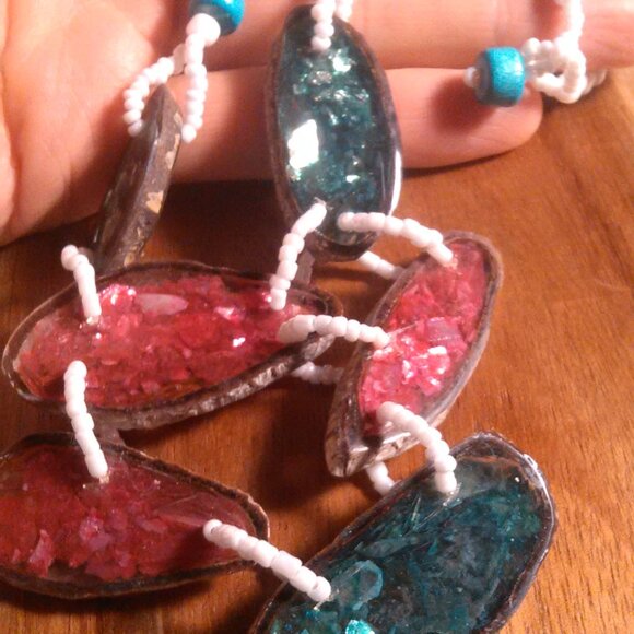 Multicolor Shell and Resin, Turquoise Color Beaded Necklace - Picture 12 of 15